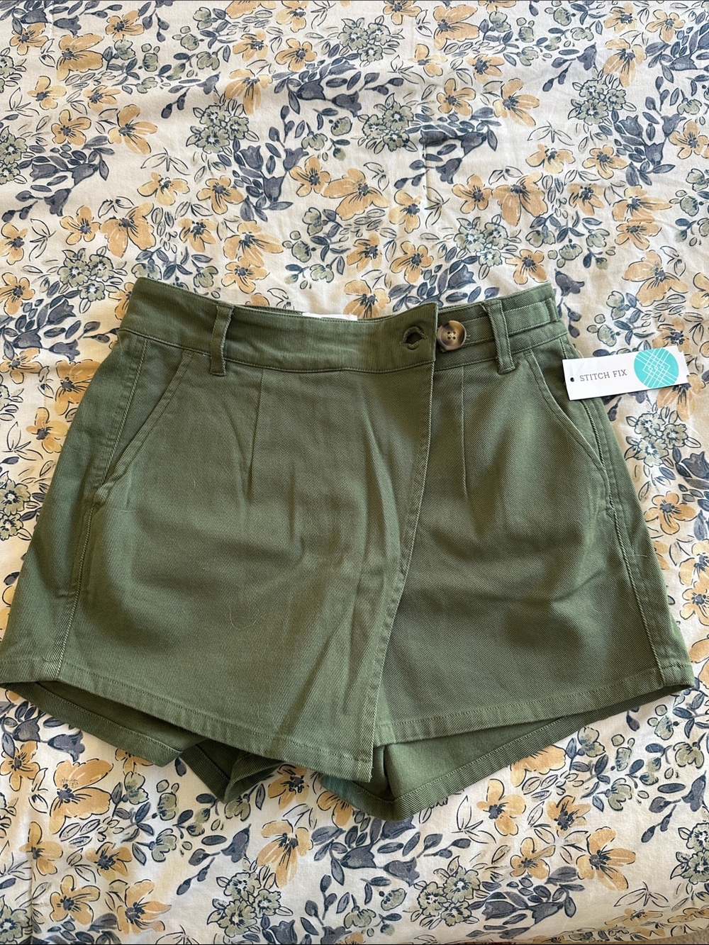 Market & Spruce Olive Green High-Rise Shorts